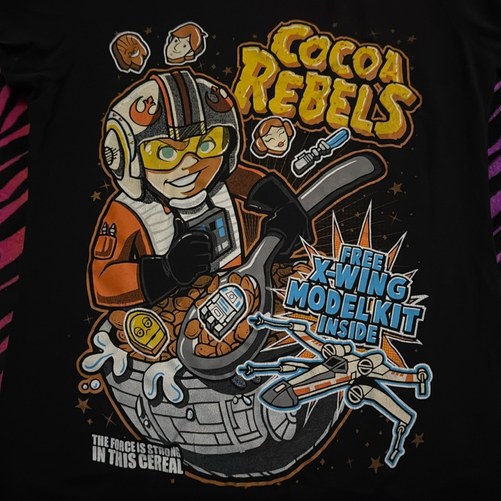 Star Wars coco puffs crossover med fitted tee